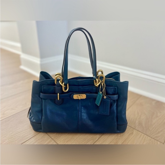 Coach Chelsea Jayden navy leather shoulder bag with gold toned hardware - Picture 3 of 14